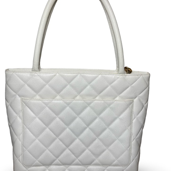 CHANEL Caviar Quilted Medallion Tote White - Picture 12 of 15